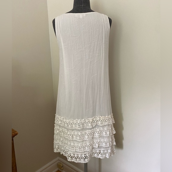 Mystree Women’s White Dress with Lace Details Size: Medium - Picture 4 of 10